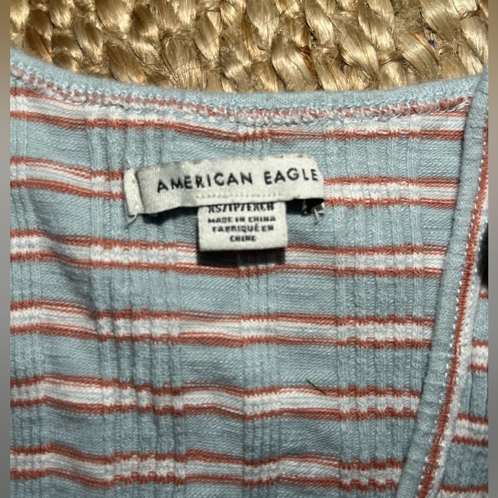 American Eagle Button-Down Cropped Tank-top - Picture 3 of 3